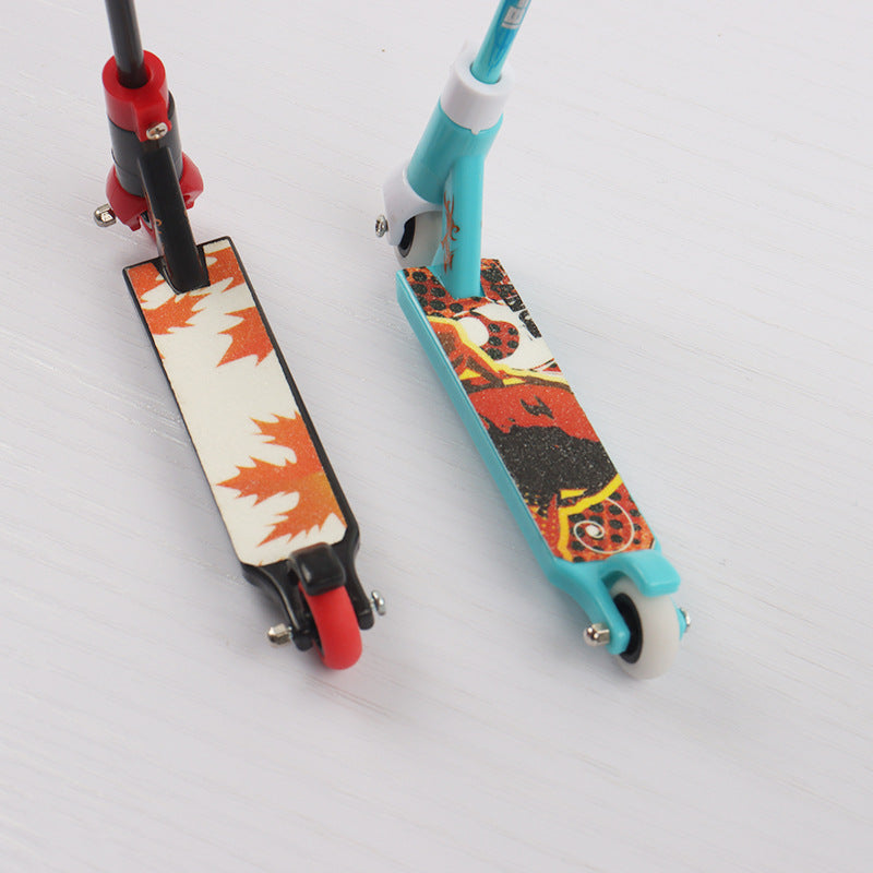 Mini Fingertip Pedal Car Skateboard Toy Mini Fingertip Pedal Car Skateboard Toy